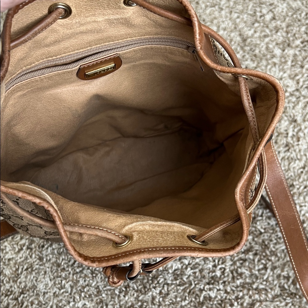 Gucci Brown GG Canvas Drawstring Shoulder Bag with Tan Leather Trim - Picture 11 of 16